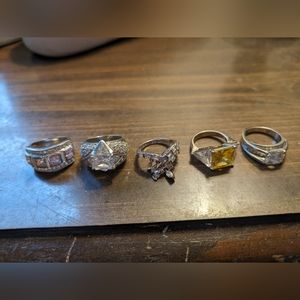 Set of 5 925 and cz rings size 6